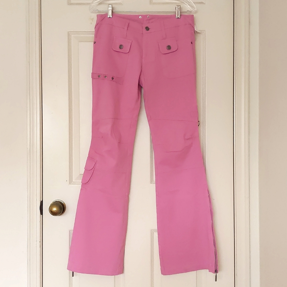 NWT. Woman's Cotton/Stretch pants.